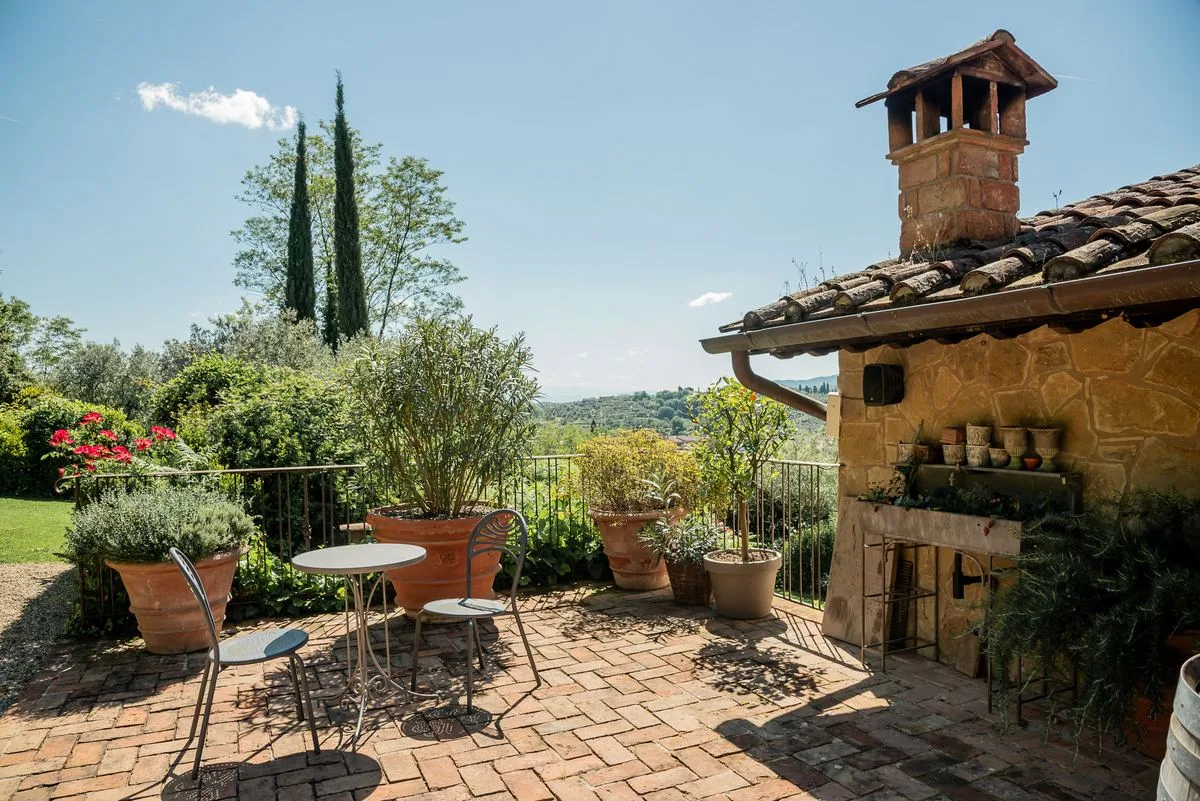 Il Podere di Toscana terrace — contact us for weddings family stays and retreats in Tuscany