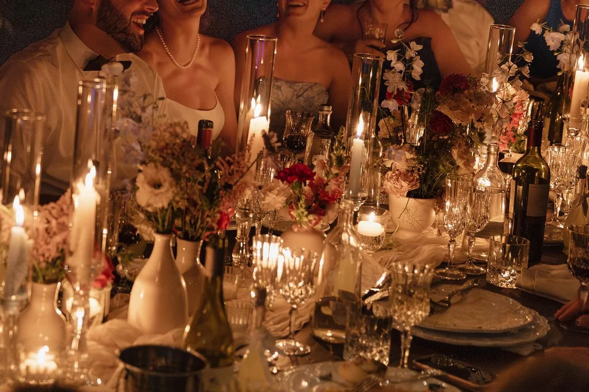 Wedding couple in the garden with Tuscan hills — Il Podere di Toscana