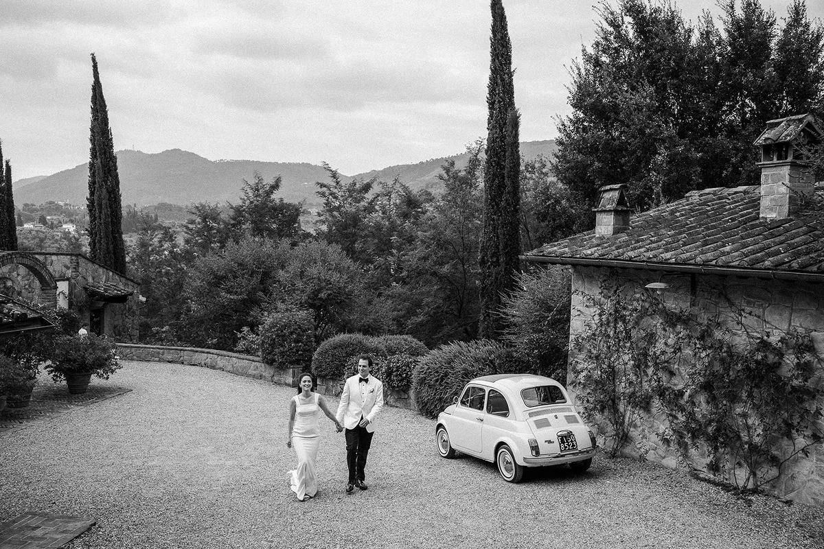 Wedding couple portrait at Il Podere di Toscana villa Pistoia Tuscany